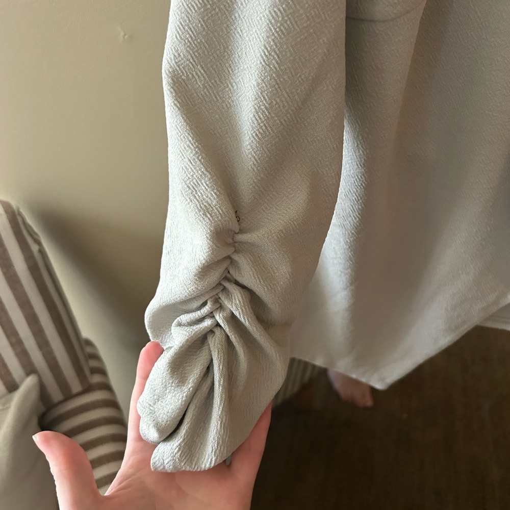 Chic Light Gray Open Blazer - Picture 2 of 3
